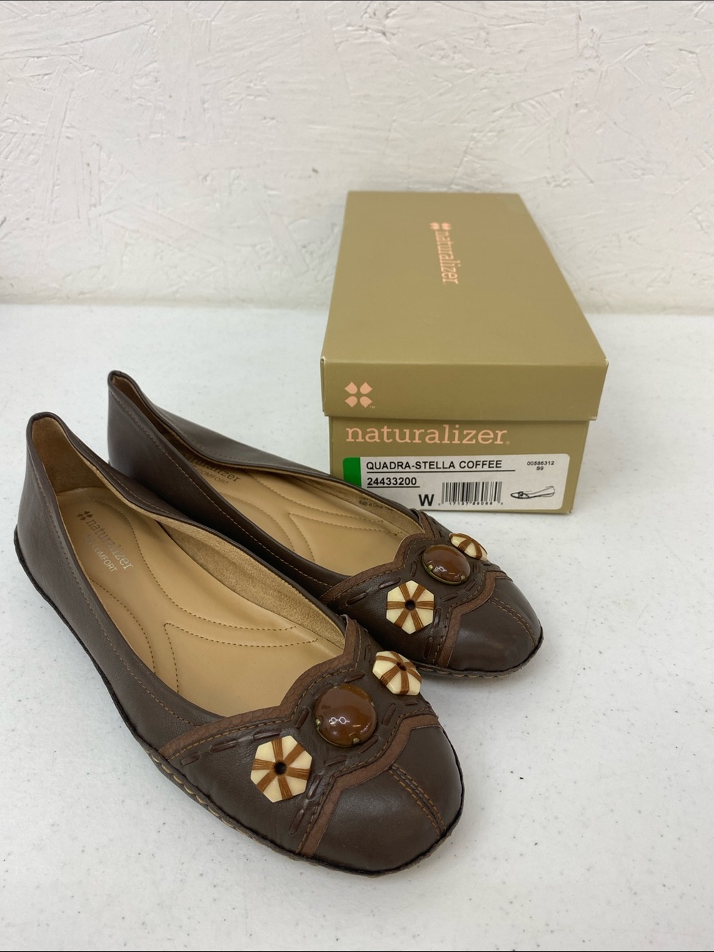 Naturalizer Brown Leather Ballet Flats with Decorative Accents size 7w